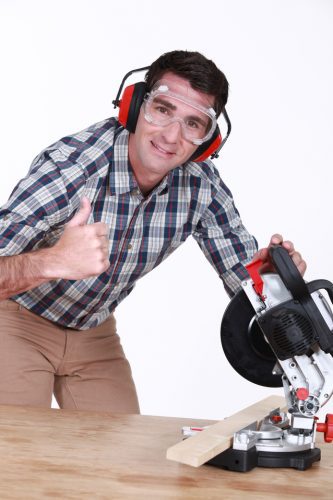 miter saw safety tips
